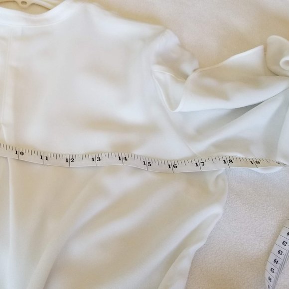 NWOT - Cabi Ivory Float Blouse - XS - Picture 6 of 10